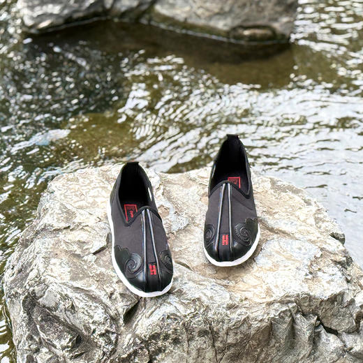 大内联升×武当•内家拳养生功夫系列 玄武经典版洒鞋WD8551 商品图2