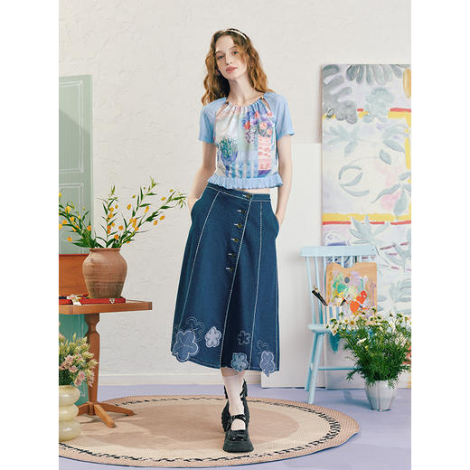 两三事浅喃清梦2025夏季新款淑女风网布印花荷叶边下摆短款t恤女 商品图1