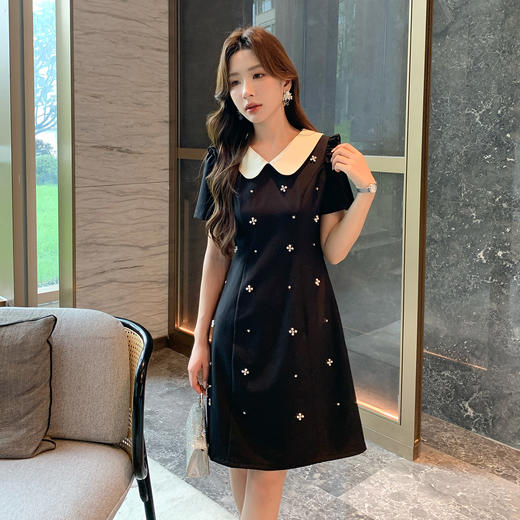 奢姿大码女装2025夏季减龄钉珠木耳边裙子胖妹妹时尚娃娃领连衣裙9952803321B 商品图2