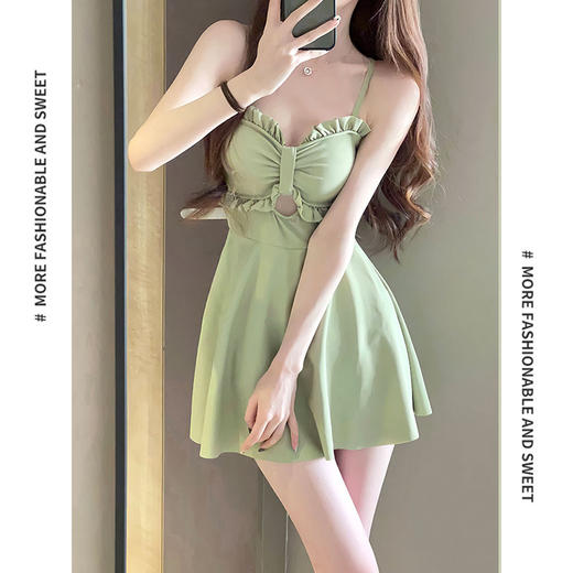 泳衣女2025新款夏连体显瘦保守裙式牛油果绿高级感性感泡温泉泳装 商品图3