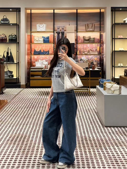 原单正品 Coach 2025新品女款体恤
马车系列真的太经典了！
尺码 S M L 商品图10