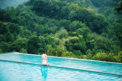 亲子耍水避暑 💦【青城山初见山野酒店】侘寂风绝美私汤酒店
🌊畅泡悬崖无边泳池、星光泳池 商品图1