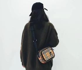 D070421男女都可以背肩带可以调节格纹单肩斜挎包