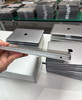编号ZY6231-2020款MacBook Pro 13寸，9.5-9.8新，合金机身，配置：十代-i5-四核-1.4GHz/8G内存/256G固盘/2.5K超高清视网膜显示屏，现特价2699元，适合 商品缩略图3