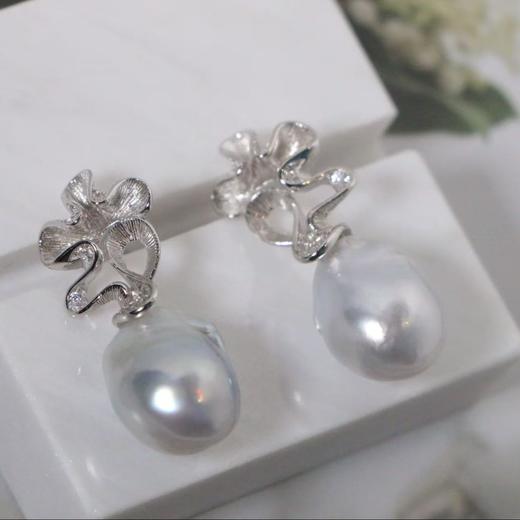 【甄珠贝】松弛感 澳白巴洛克 花朵耳环 12mm 925纯银耳环 商品图0