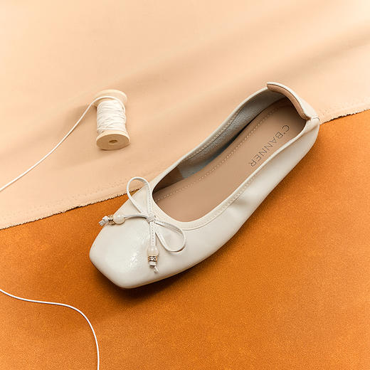 千百度低跟蝴蝶结浅口单鞋女牛皮小香风平底鞋晚晚鞋A25461813 商品图1