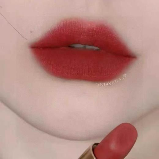 CL萝卜丁001M黑管哑光口红 商品图3