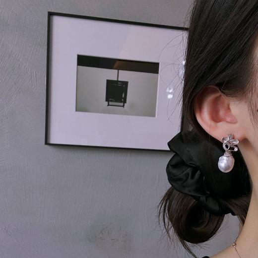 【甄珠贝】松弛感 澳白巴洛克 花朵耳环 12mm 925纯银耳环 商品图6