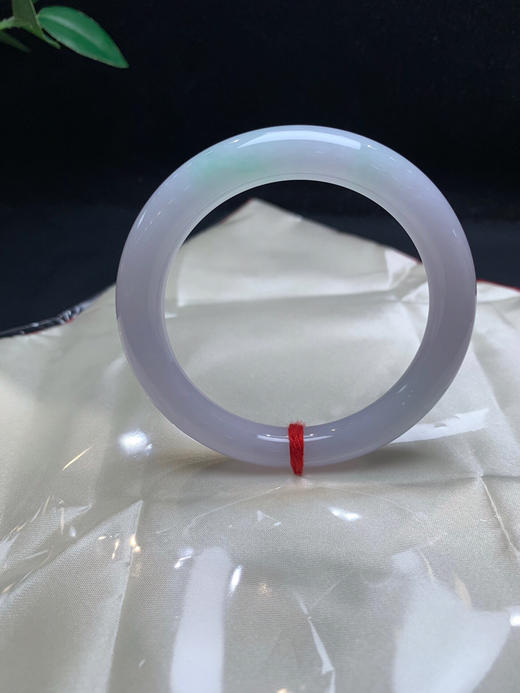 620409，55圆条手镯，底妆清新干净，润润的，一截飘绿 商品图0