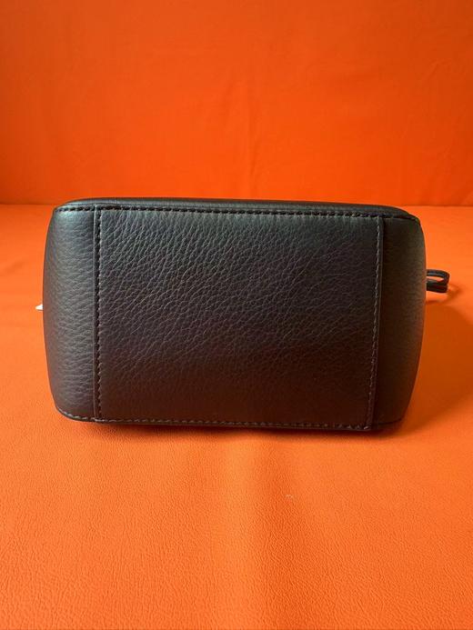 LOEWE罗意威 Hammock Hobo 浮雕字谜拉链开合 牛皮革 Hobo包手提单肩包 迷你 女款 黑色 商品图5