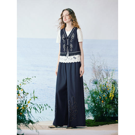 两三事 渊草曳畔 2025夏季新款简约刺绣高腰阔腿裤女宽松休闲裤 商品图2