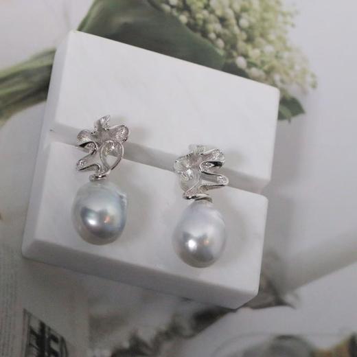 【甄珠贝】松弛感 澳白巴洛克 花朵耳环 12mm 925纯银耳环 商品图4