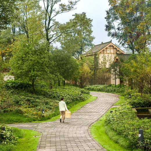 3天2晚【青城山六善酒店】周末限量不加价！暑期可用！享欢迎礼遇迷你吧、儿童活动、丰富店内休闲活动等，支持拆分2间1晚结伴使用~ 商品图1