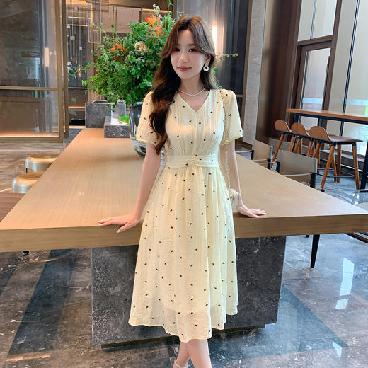 奢姿大码女装2026夏季时尚波点V领连衣裙胖妹妹气质泡泡袖长裙子9952894177 商品图4