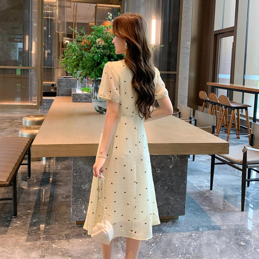 奢姿大码女装2026夏季时尚波点V领连衣裙胖妹妹气质泡泡袖长裙子9952894177 商品图3
