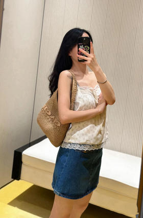 客气渠道货 拉菲草手编腋下包 全手工字母粒 慵懒松弛度假包 十天左右发