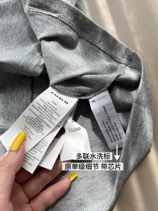 原单正品 Coach 2025新品女款体恤
马车系列真的太经典了！
尺码 S M L 商品图7