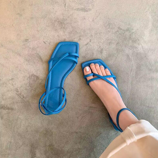 真皮凉鞋！2025新款韩国博主风方头交叉细带套趾平底凉鞋女夏款！ 商品图0