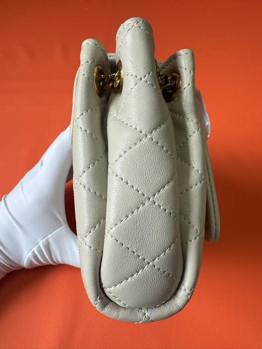 SAINT LAURENT圣罗兰 YSL nolita 古铜色金属配件金属联结字母标志 菱格纹羊皮革 单肩斜挎包 迷你 女款 白色 商品图4