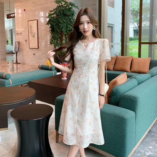 奢姿大码女装2025夏季减龄镂空设计圆领连衣裙胖妹妹时尚碎花裙子9952822232 商品图1