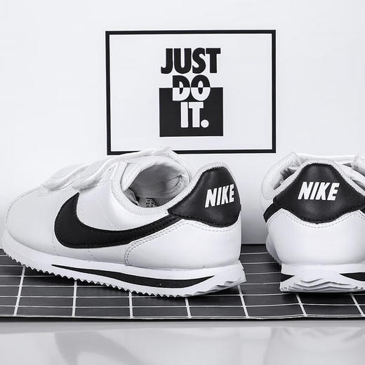 NIKE耐克 男女休闲鞋 904767-102 商品图3