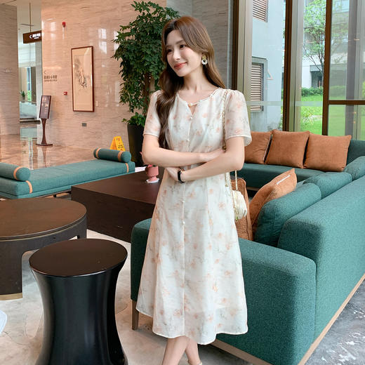 奢姿大码女装2025夏季减龄镂空设计圆领连衣裙胖妹妹时尚碎花裙子9952822232 商品图4