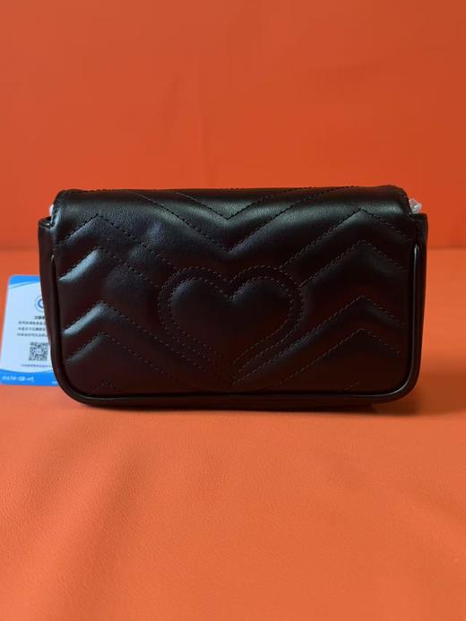 GUCCI古驰 GG Marmont 金色 复古双G徽标配钥匙圈 V型纺缝 皮革牛皮 单肩包斜挎包 超迷你 女款 黑色 商品图2