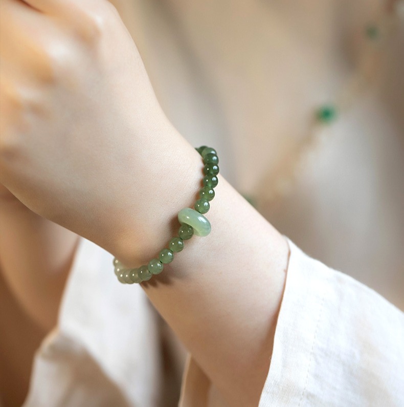 【敦煌碧玲珑·晴水绿和田玉渐变手串】敦煌小众天然和田玉渐变晴水色手链女夏高冰百搭手串闺蜜