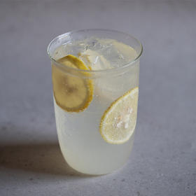 柠檬气泡水