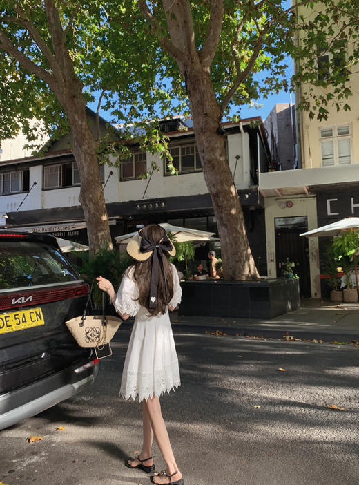 金蘑菇菇 双生 清爽甜系 私服V领高腰茶歇法式连衣裙女小个子短裙 商品图4