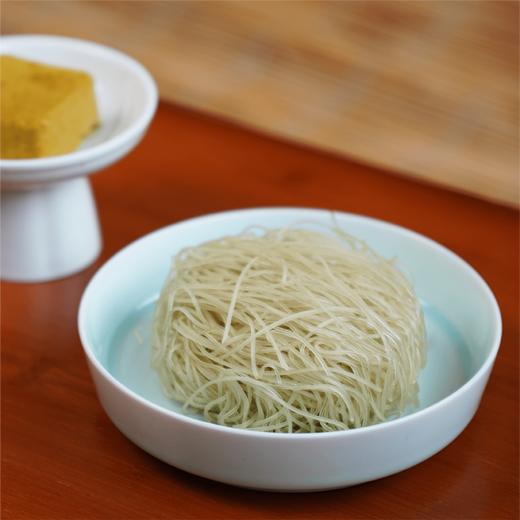 【新品】方便红薯粉丝汤75g 菌菇味/藤椒味 汤汁鲜美 入口爽滑  提示：大约450-500ml左右开水，冲泡6-8分钟 商品图3