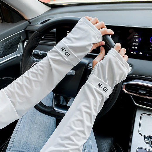 【买二送一❗防晒冰丝袖套】新升级冰感降温，透气舒适轻薄防晒，用弹性面料服帖不勒，防勾丝经久耐，夏季防紫外线护手臂情侣薄款冰丝字母袖套一体冰袖QQ 商品图5