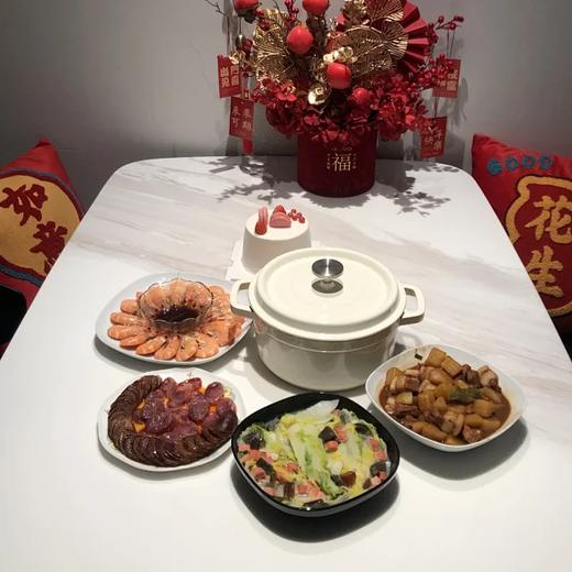 温仑山Velosan 潘多拉珐琅锅 24cm  靓丽珐琅釉，隔污防锈，不易掉瓷；3.8L大容量，轻松承包一日三餐；细煲慢炖，一锅多用 商品图9