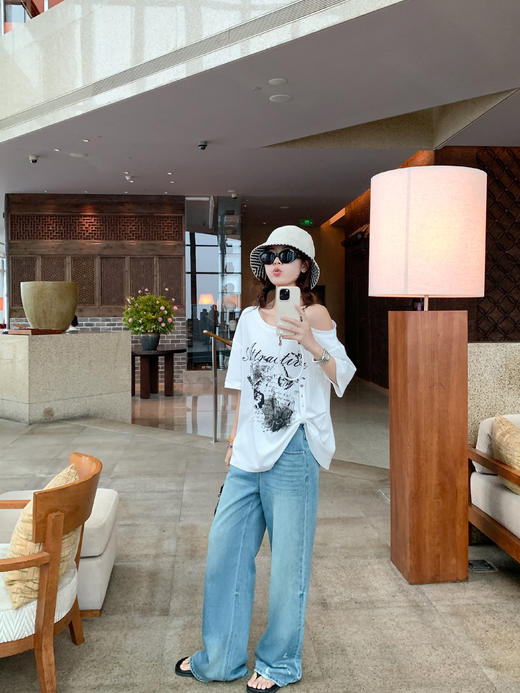 <曾小咸推荐>水墨画蝴蝶设计印花斜领短袖T恤 商品图8