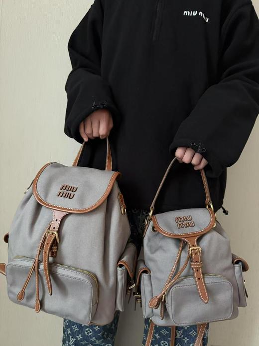 缪缪 25新品伦敦限定 高定帆布双肩包～（LZ） 商品图9