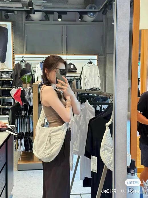 Lululemon 露露乐蒙 Slouchy Sling 13L 可颂包牛角包手提单肩包 （MT） 商品图4