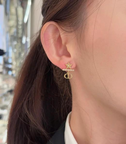 迪奥 2025早春最新款绝美系 星星横珠cd耳钉（XTY) 商品图3