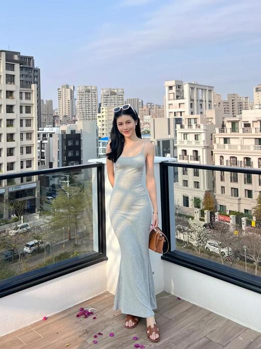 爱马仕 爱马仕经典款H拖鞋  经典“H'”镂空鞋面 （DBG） 商品图2