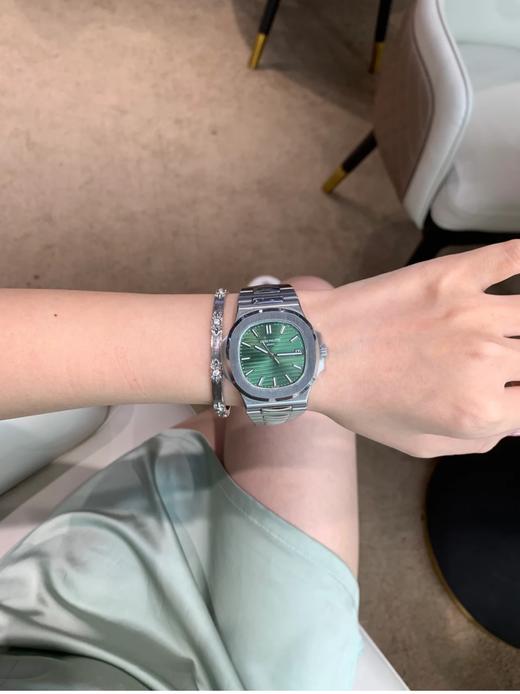 百达翡丽 运动优雅系列5711/1A-001  采用原版324 S C机芯（ZT*SH） 商品图3