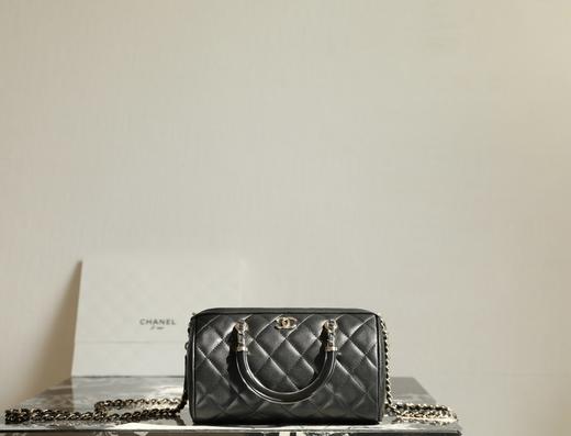 香奈儿 25p春夏 珐琅彩手柄保龄球手拿包（LZ) 商品图1