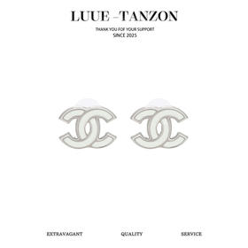 香奈儿 白珐琅银c耳钉（XTY）