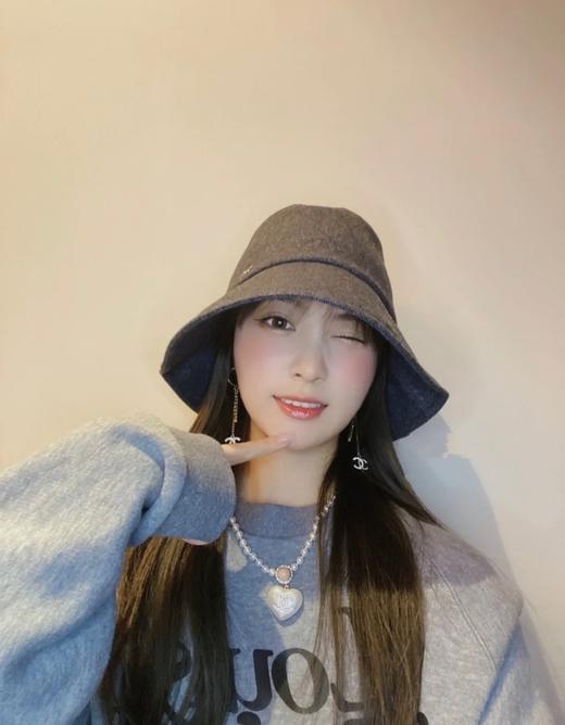 香奈儿 半圈长条双C耳环（XTY） 商品图2