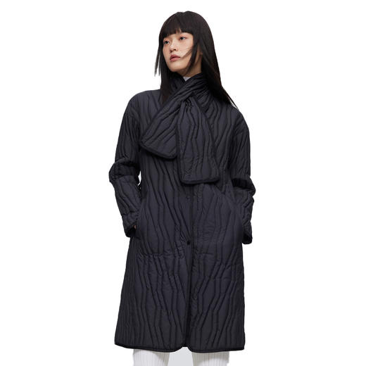 波司登 女V领轻薄绗线羽绒长外套羽绒服 B20134782 商品图0