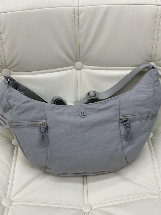 lululemon露露柜子最新款6L牛角包斜挎包饺子包可颂包（MT） 商品图4