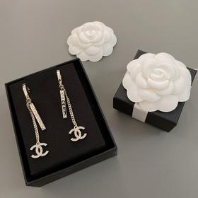 香奈儿 半圈长条双C耳环（XTY）