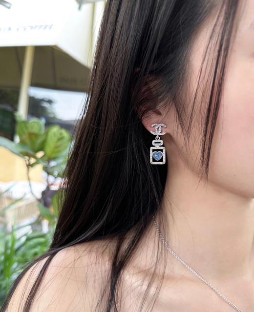 香奈儿 双c吊蓝心香水瓶耳钉（XTY） 商品图10
