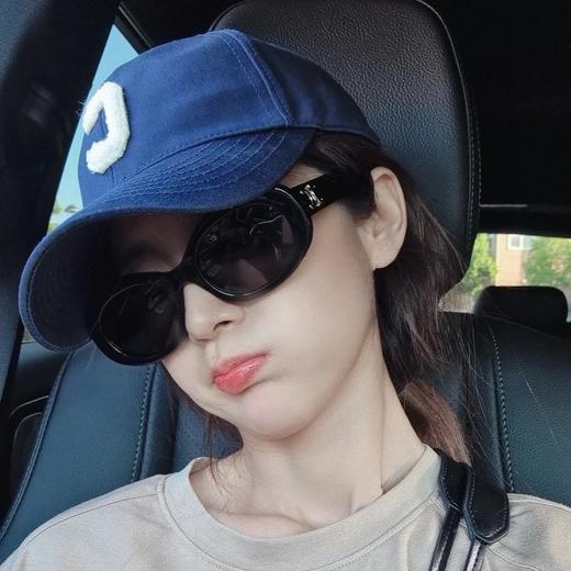 赛琳  2024年新款凯旋门CL40194U太阳镜  女款显脸小 墨镜（JH） 商品图4