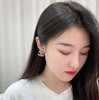 香奈儿 漫画亚克力双C大耳钉（XJ） 商品缩略图7
