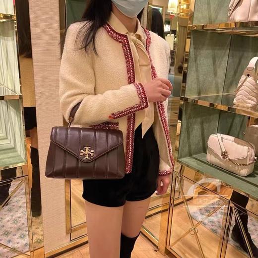 TB 经典Kira 系列邮差包链条包（SS） 商品图10