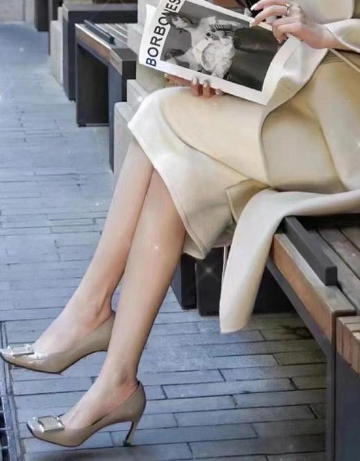 RV 经典款漆皮方扣单鞋7.5cm（SS） 商品图7